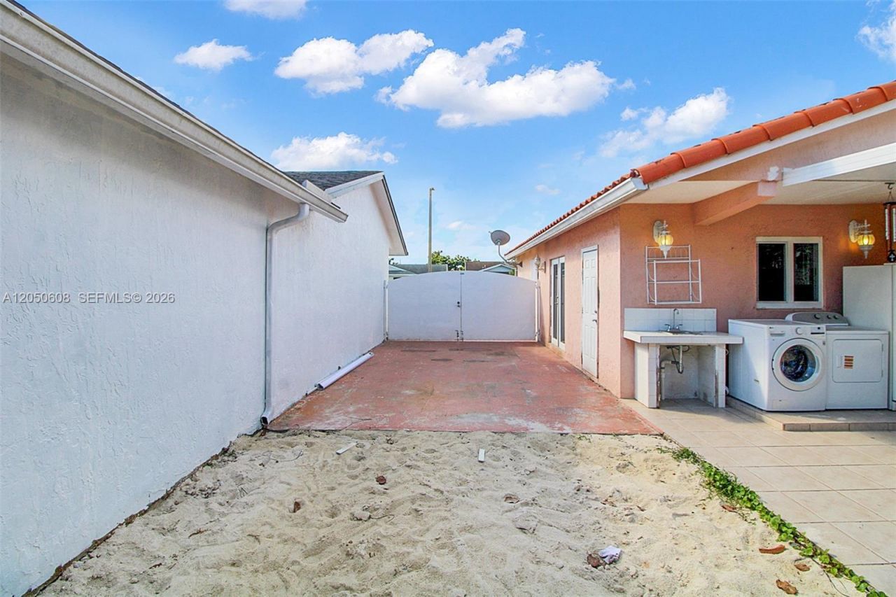 19721 SW 122nd Pl , Miami, FL 33177 Photo