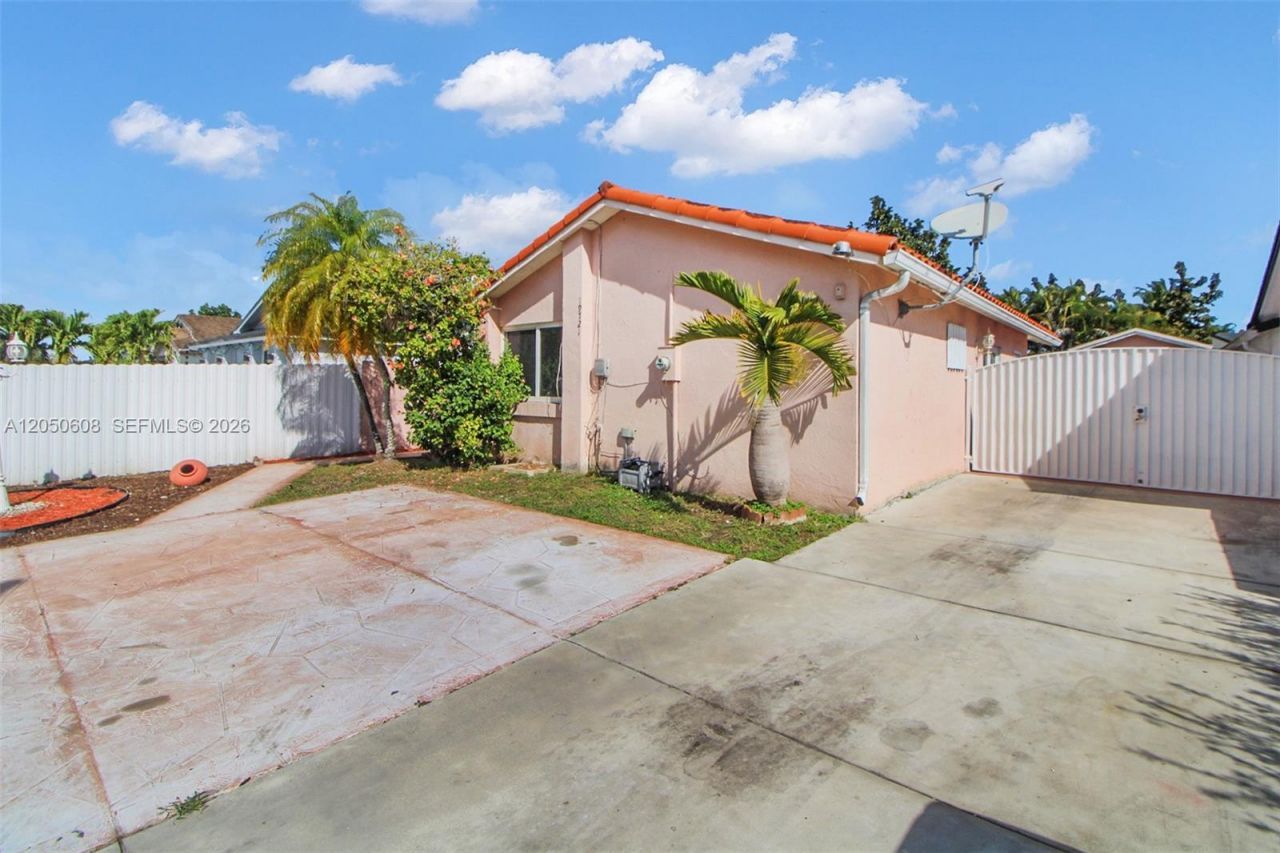 19721 SW 122nd Pl , Miami, FL 33177 Photo
