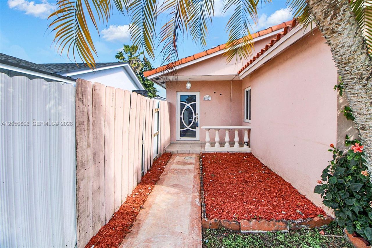 19721 SW 122nd Pl , Miami, FL 33177 Photo