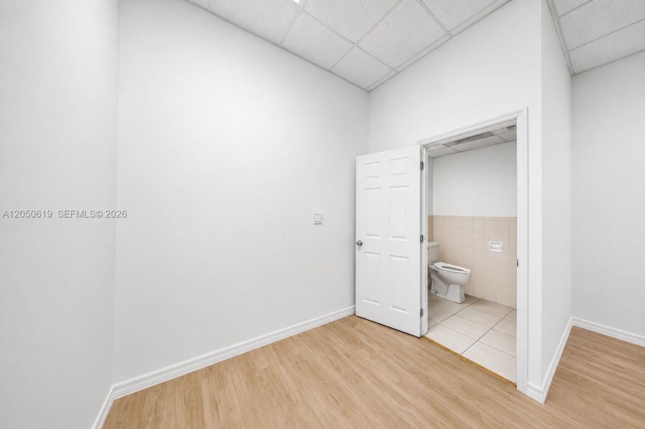 2693 W 76th St, Unit 16, Hialeah, FL 33016 Photo