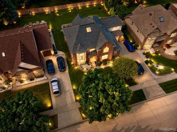 4493 Saint Albans Drive, Sterling Heights, MI 48314