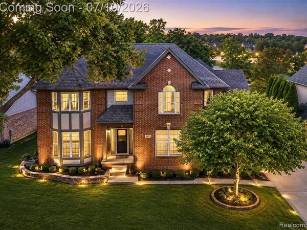 4493 Saint Albans Drive, Sterling Heights, MI 48314