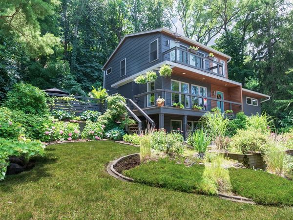 33 Beach Lane , Portage, IN 46368