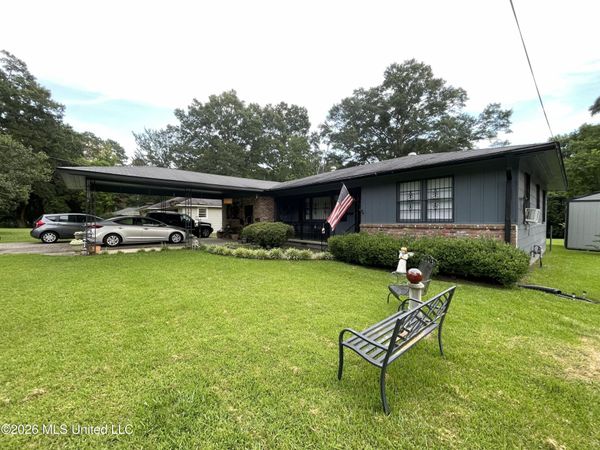 1172 W 20th Street, Laurel, MS 39440