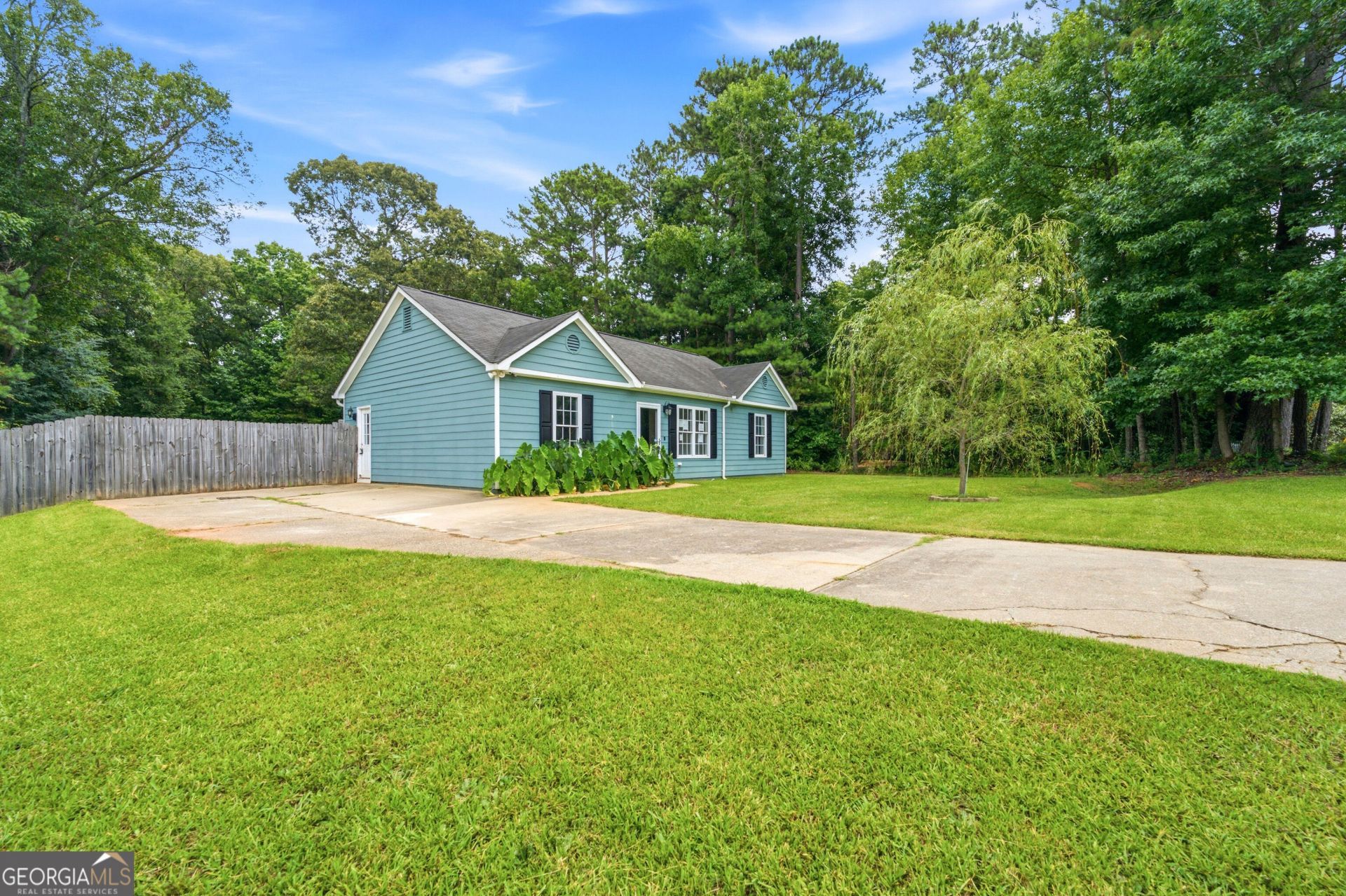 129 Old Highway 85, Senoia, GA 30276 Main Photo