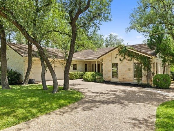 110 Blue Jay DR, Lakeway, TX 78734