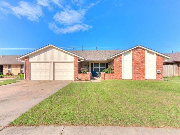 3613 Country Club Dr Drive, Moore, OK 73160