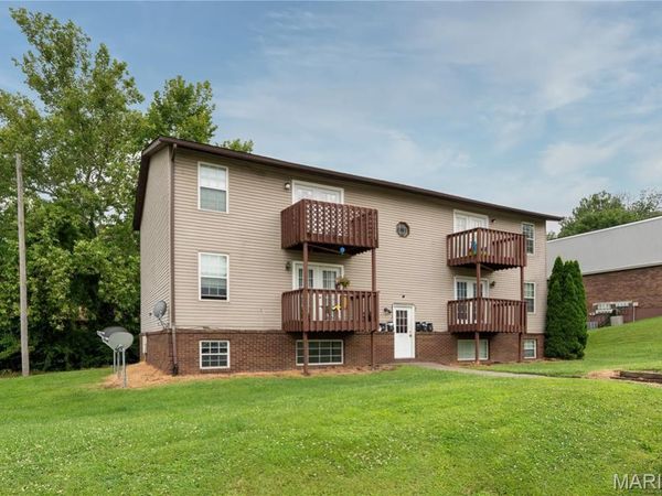 1111 Arrowhead Drive , Collinsville, IL 62234