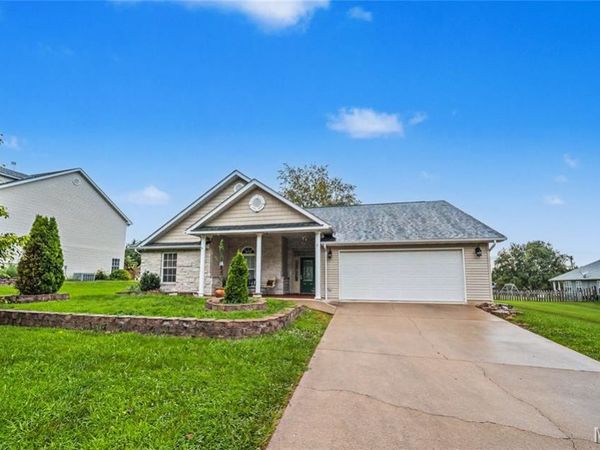 10180 Summerfield Drive, Rolla, MO 65401