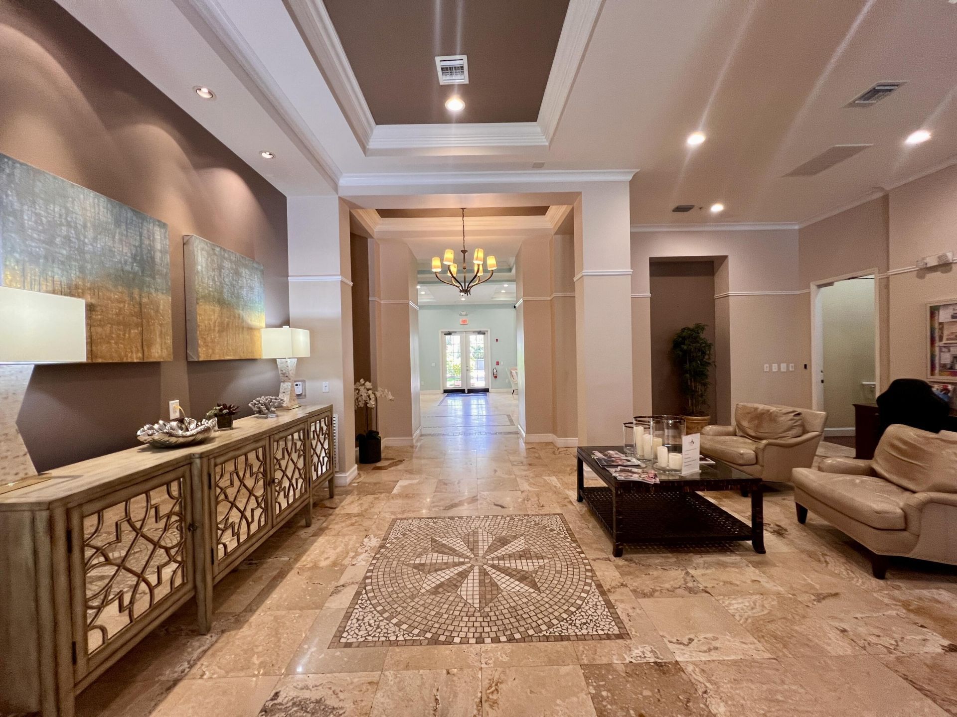 630 S Sapodilla Avenue, Unit 204, West Palm Beach, FL 33401 Photo
