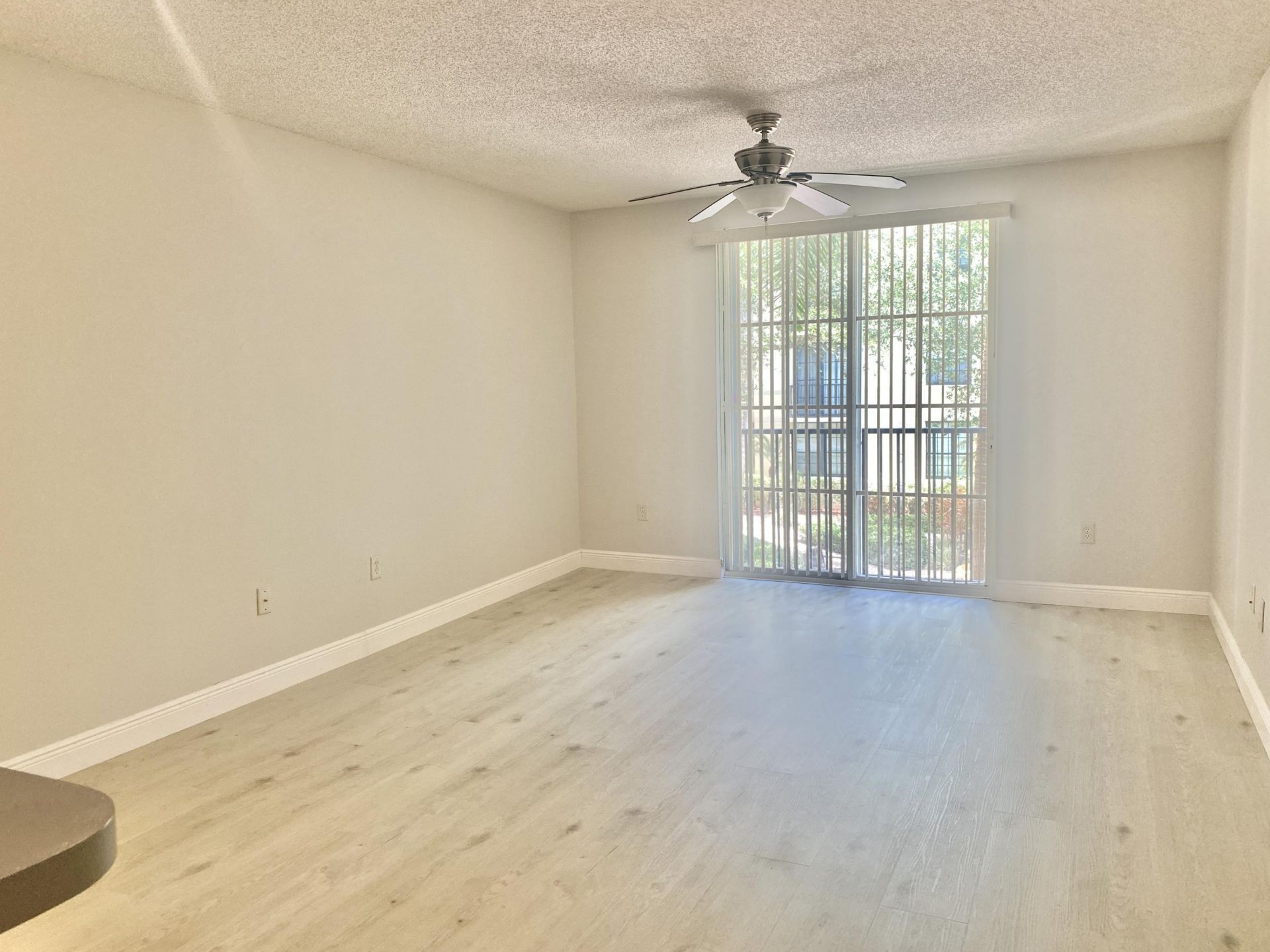 630 S Sapodilla Avenue, Unit 204, West Palm Beach, FL 33401 Photo
