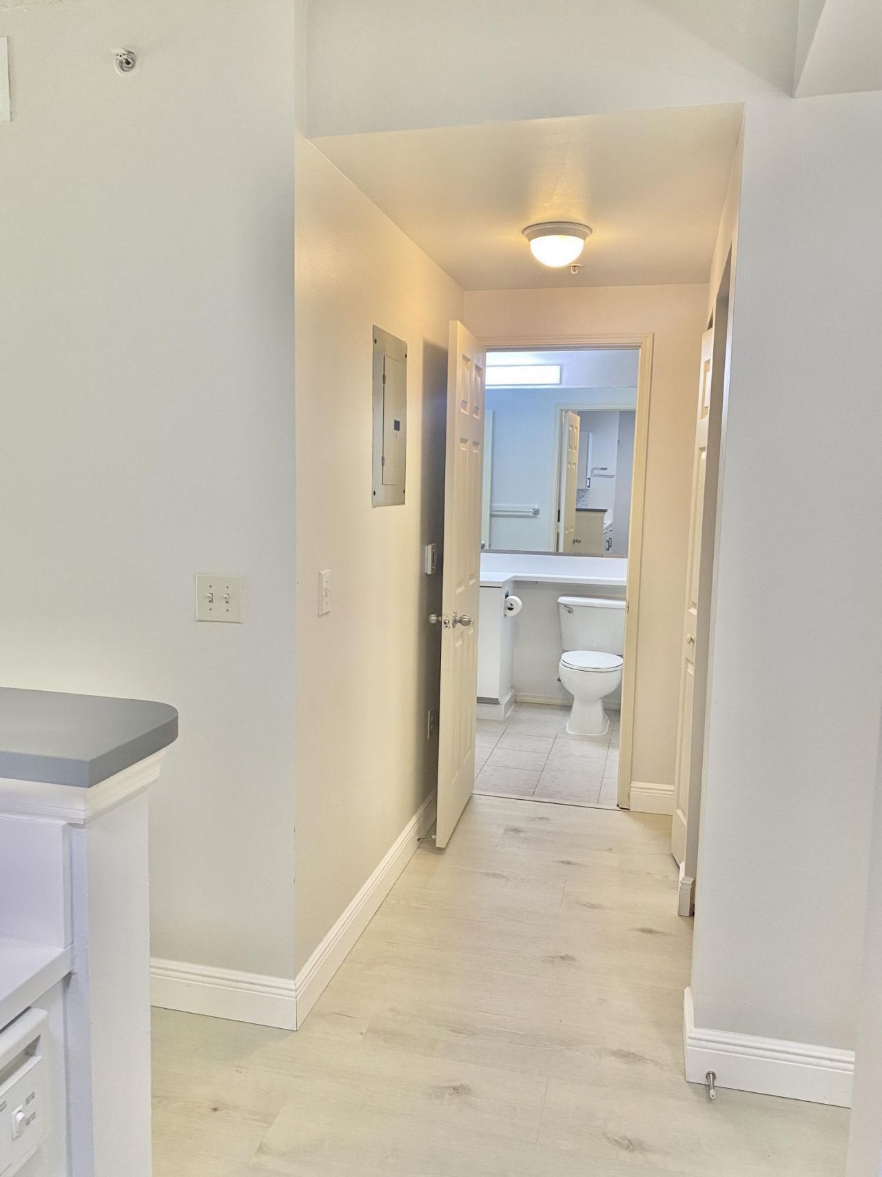 630 S Sapodilla Avenue, Unit 204, West Palm Beach, FL 33401 Photo