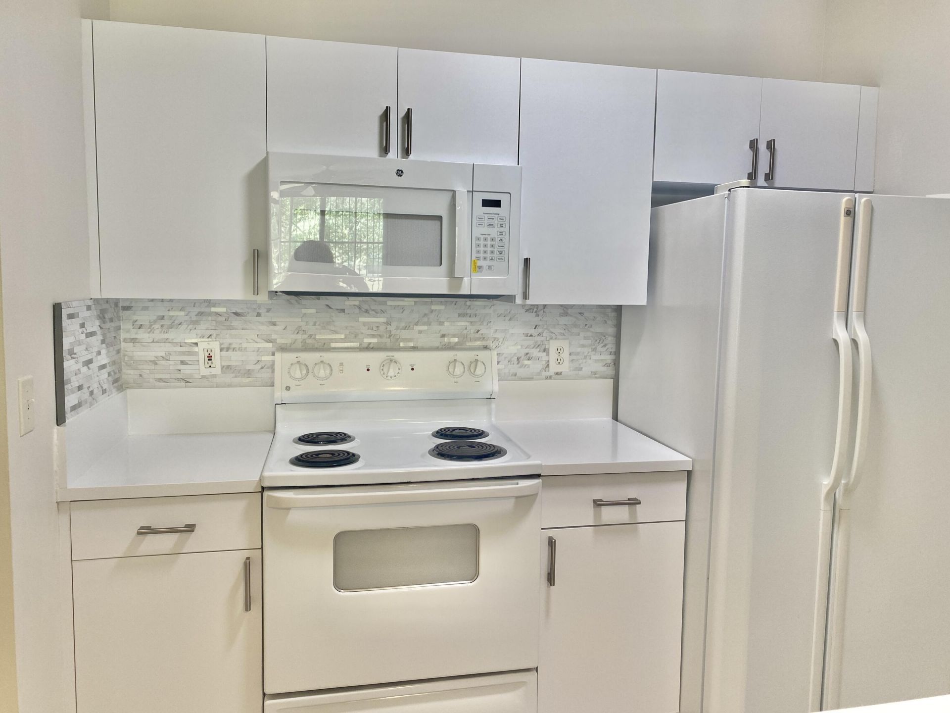 630 S Sapodilla Avenue, Unit 204, West Palm Beach, FL 33401 Photo