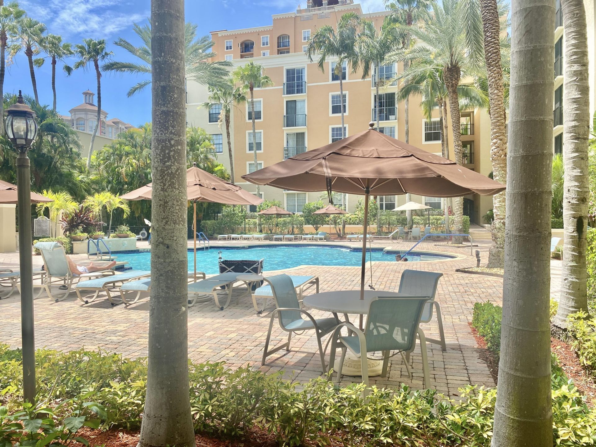 630 S Sapodilla Avenue, Unit 204, West Palm Beach, FL 33401 Photo
