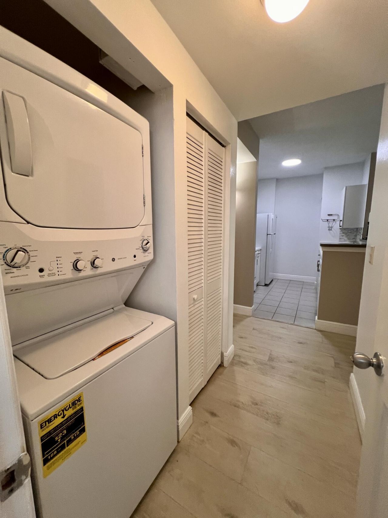 630 S Sapodilla Avenue, Unit 204, West Palm Beach, FL 33401 Photo