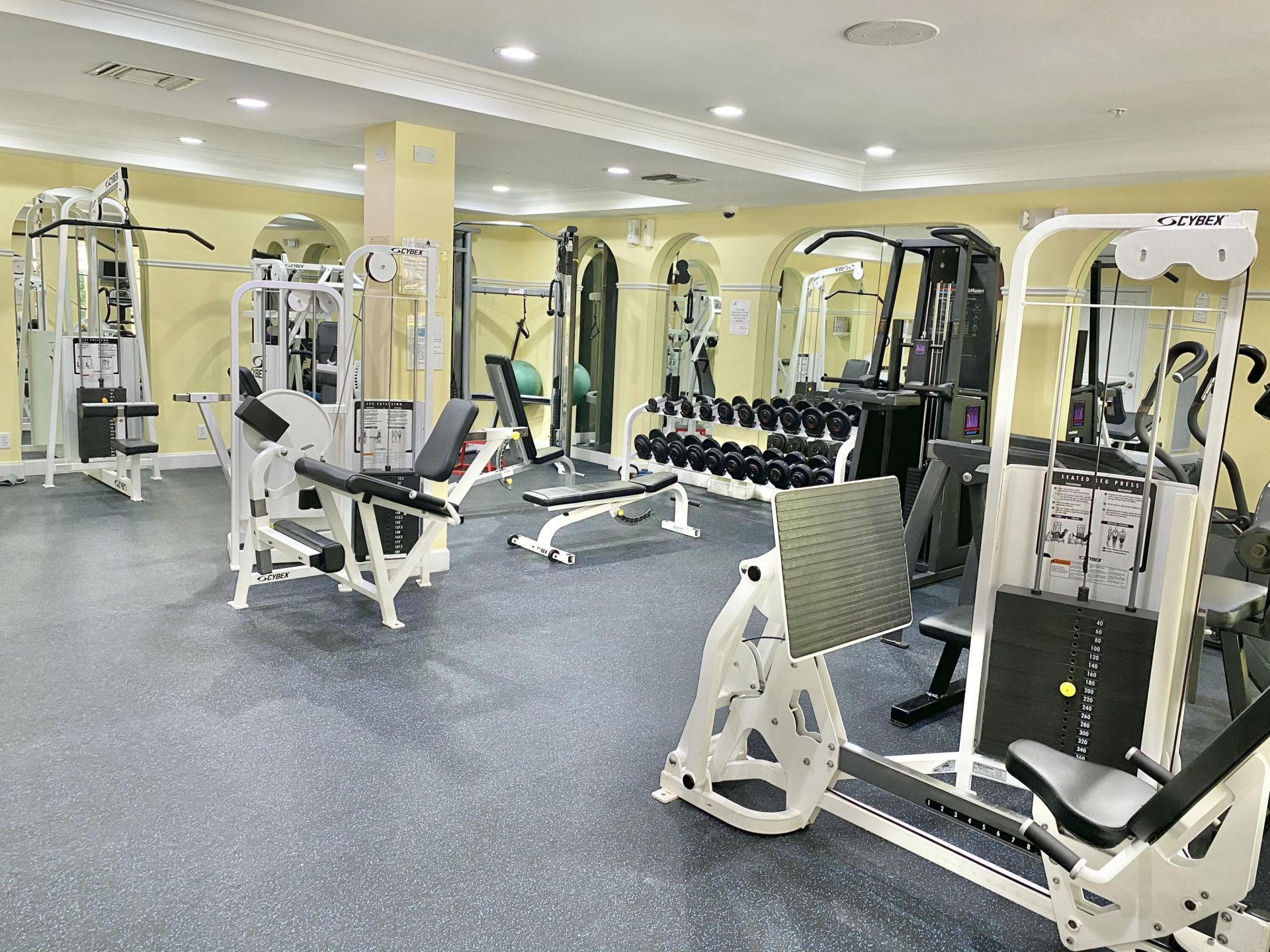 630 S Sapodilla Avenue, Unit 204, West Palm Beach, FL 33401 Photo