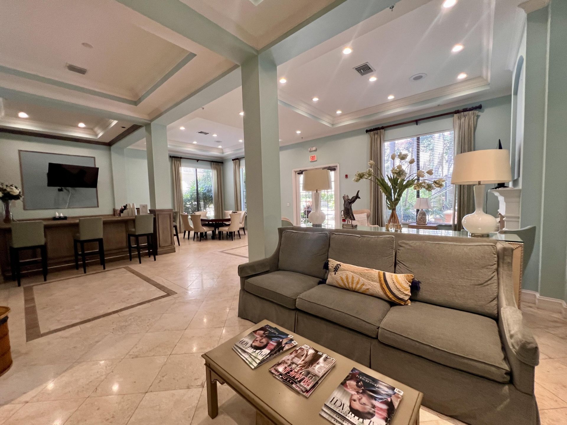630 S Sapodilla Avenue, Unit 204, West Palm Beach, FL 33401 Photo