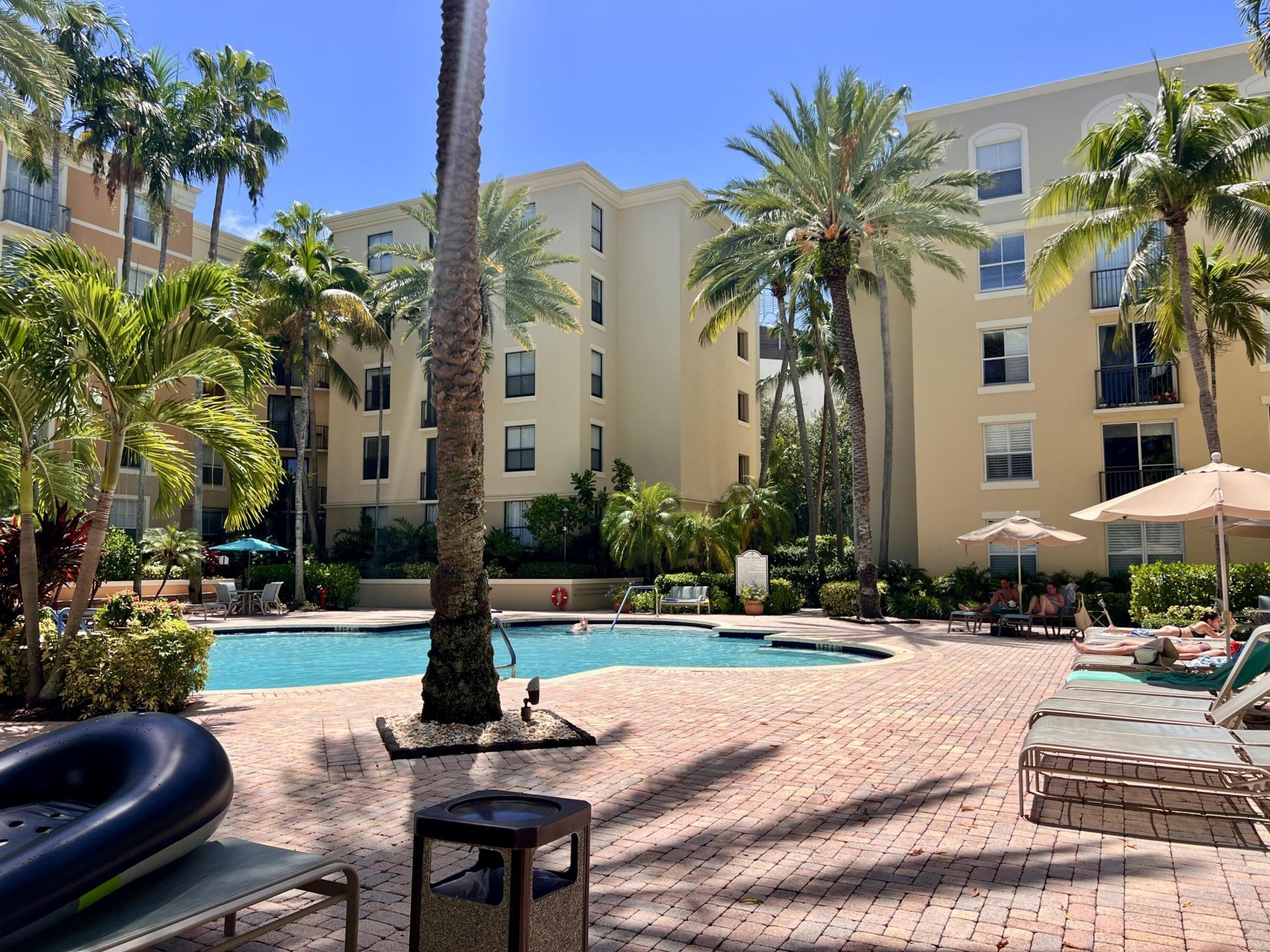630 S Sapodilla Avenue, Unit 204, West Palm Beach, FL 33401 Photo