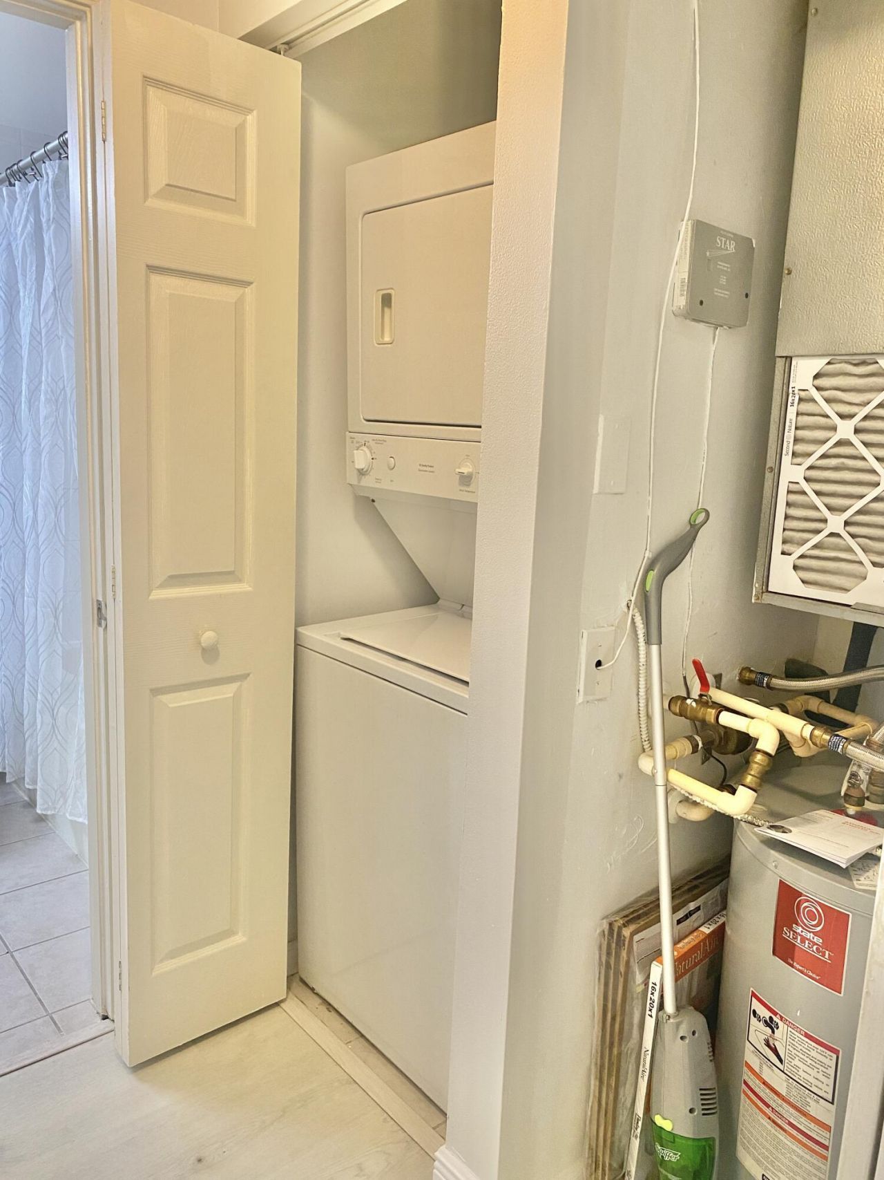 630 S Sapodilla Avenue, Unit 204, West Palm Beach, FL 33401 Photo