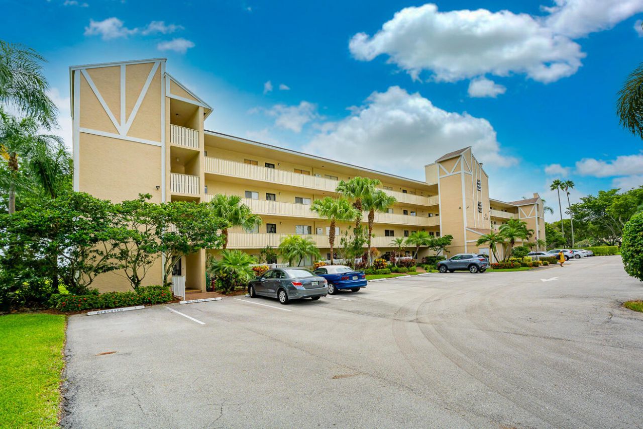 7146 Huntington Lane, Unit 403, Delray Beach, FL 33446 Photo