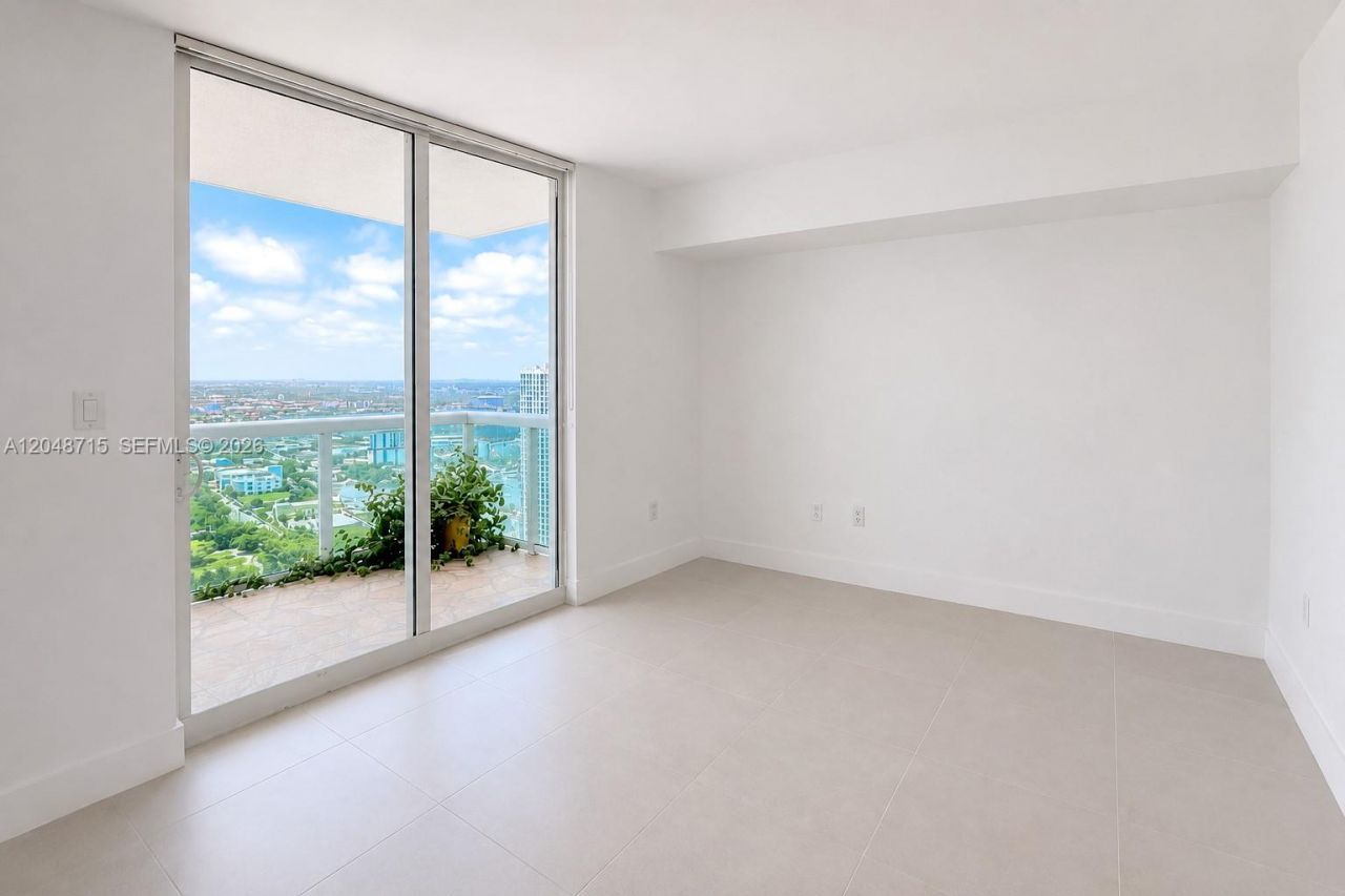 1800 N Bayshore Dr , Unit 4102, Miami, FL 33132 Photo