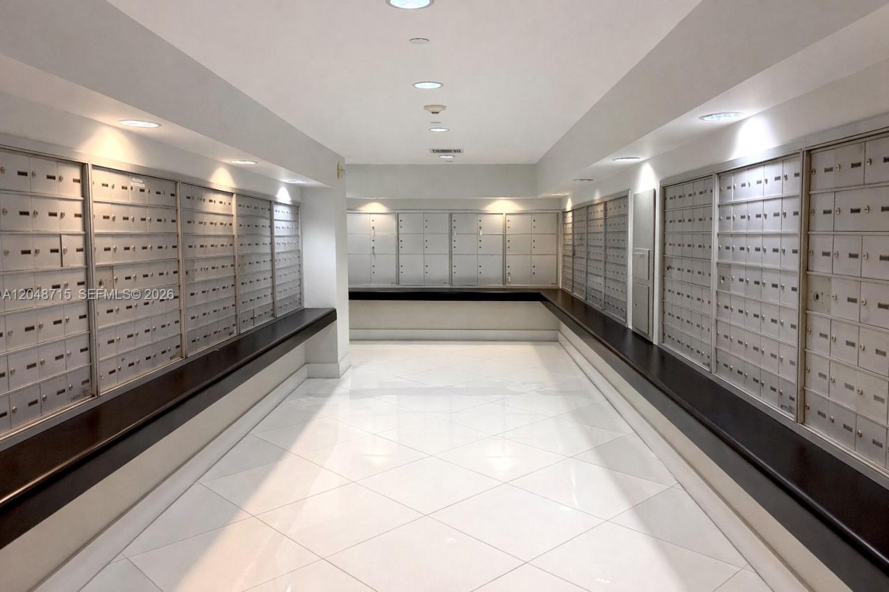1800 N Bayshore Dr , Unit 4102, Miami, FL 33132 Photo
