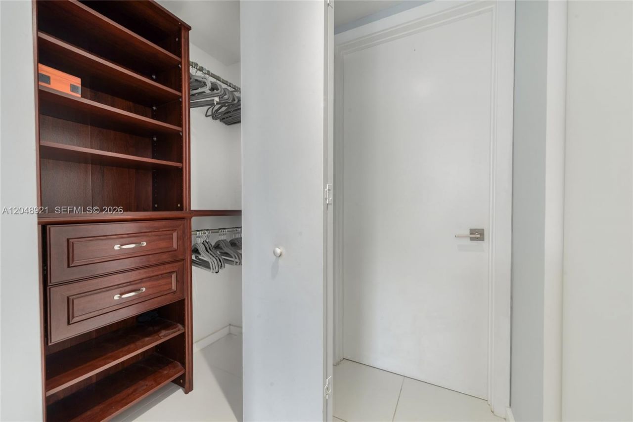 5252 NW 85th Ave , Unit 1005, Doral, FL 33166 Photo