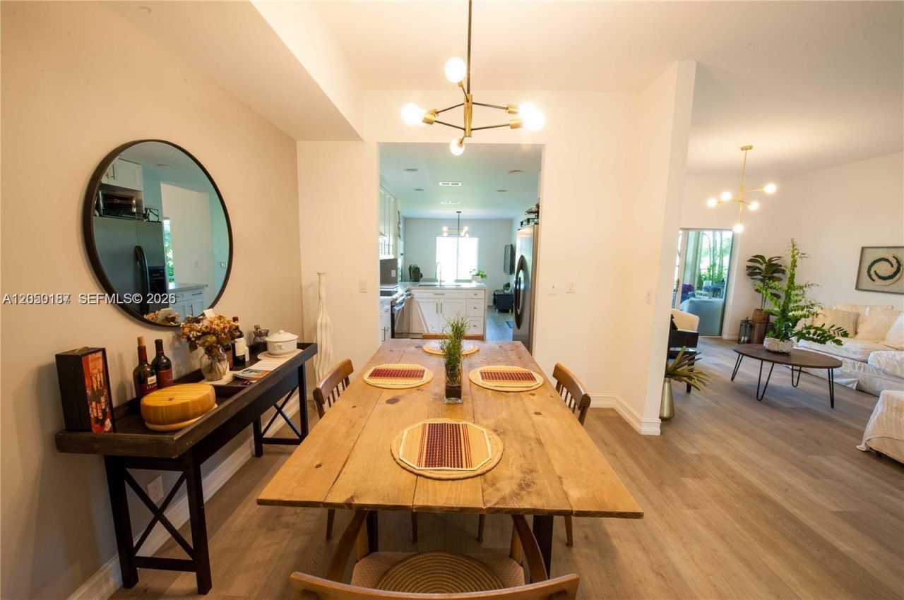 16301 Malibu Dr , Unit 79, Weston, FL 33326 Photo