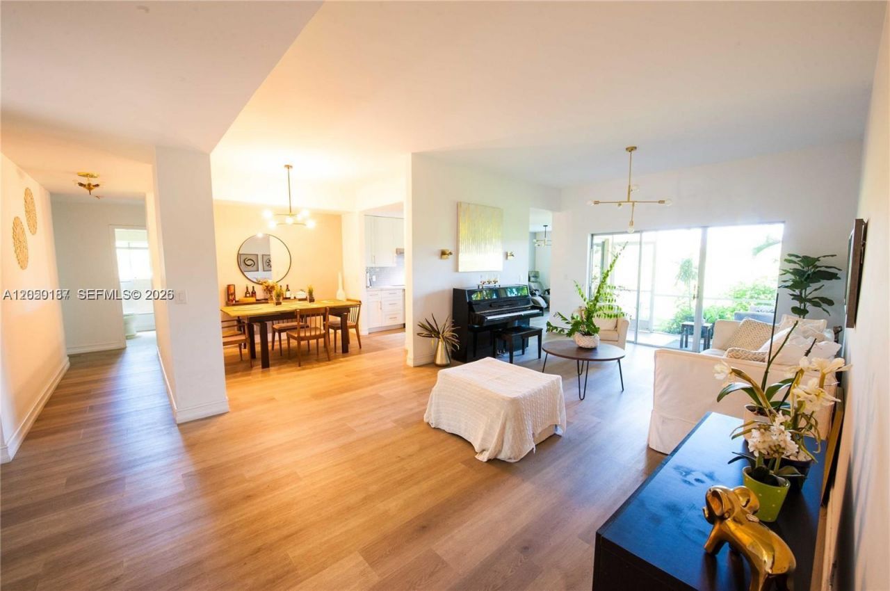 16301 Malibu Dr , Unit 79, Weston, FL 33326 Photo