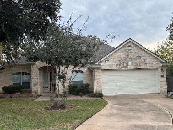 7420 W Magic Mountain LN W, Round Rock, TX 78681