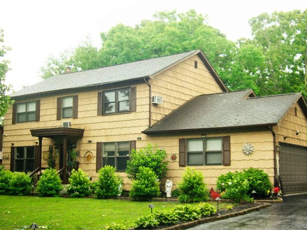 4 John Vincent Court , Centereach, NY 11720
