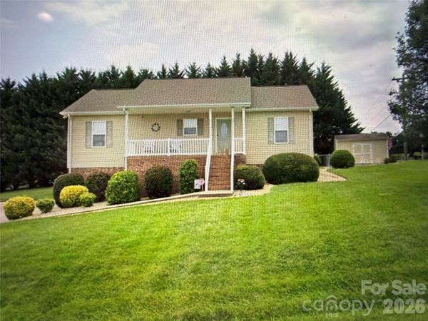 1305 Gallatin Lane, Hudson, NC 28638