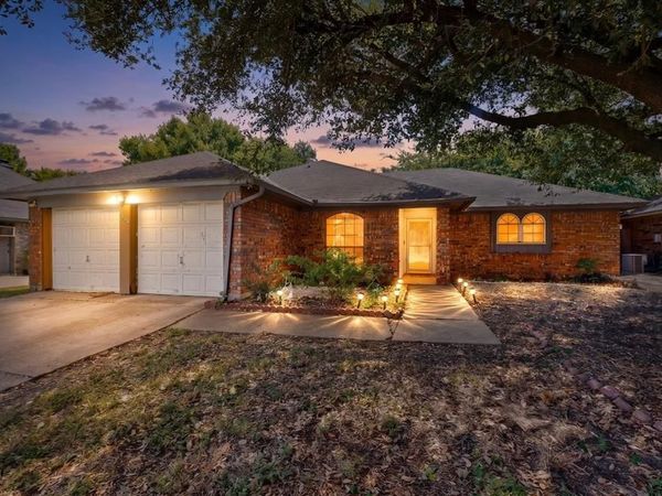 6403 Running Creek Drive, Arlington, TX 76001