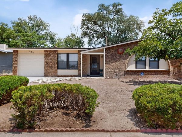 724 Monell Drive NE, Albuquerque, NM 87123
