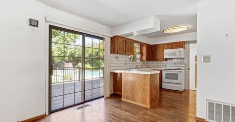 405 Crocker Rd, Sacramento, CA 95864 Photo