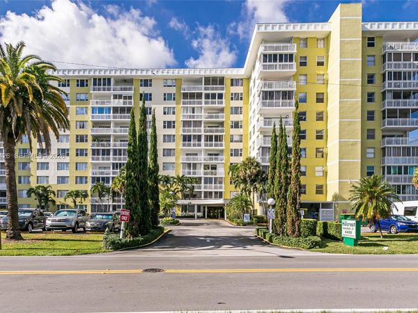 4400 Hillcrest Dr, Unit 308A, Hollywood, FL 33021