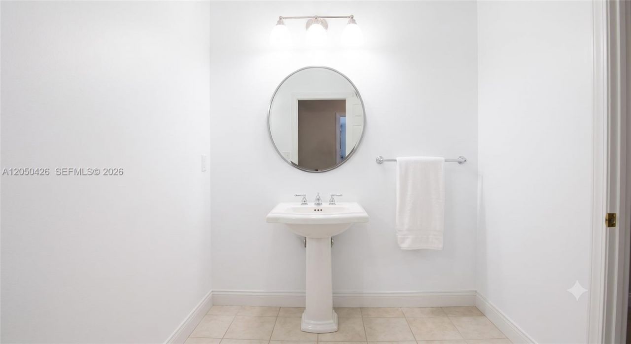 4400 Hillcrest Dr , Unit 308A, Hollywood, FL 33021 Photo