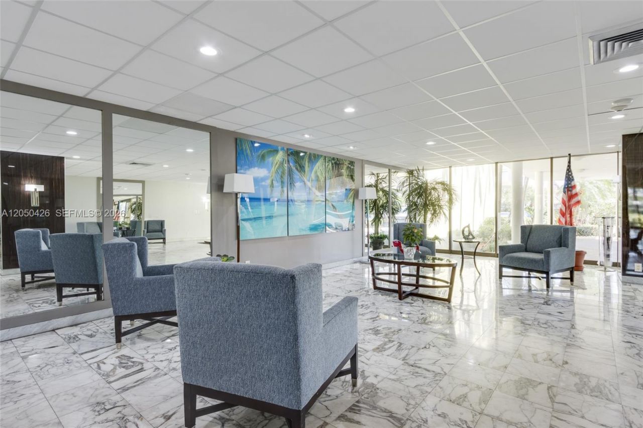 4400 Hillcrest Dr , Unit 308A, Hollywood, FL 33021 Photo