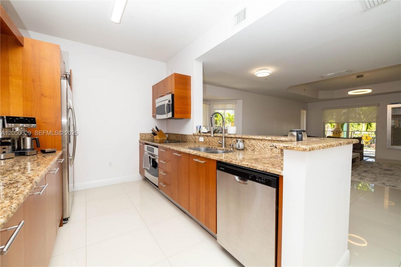 18451 NE 27th Pl, Aventura, FL 33160 Photo