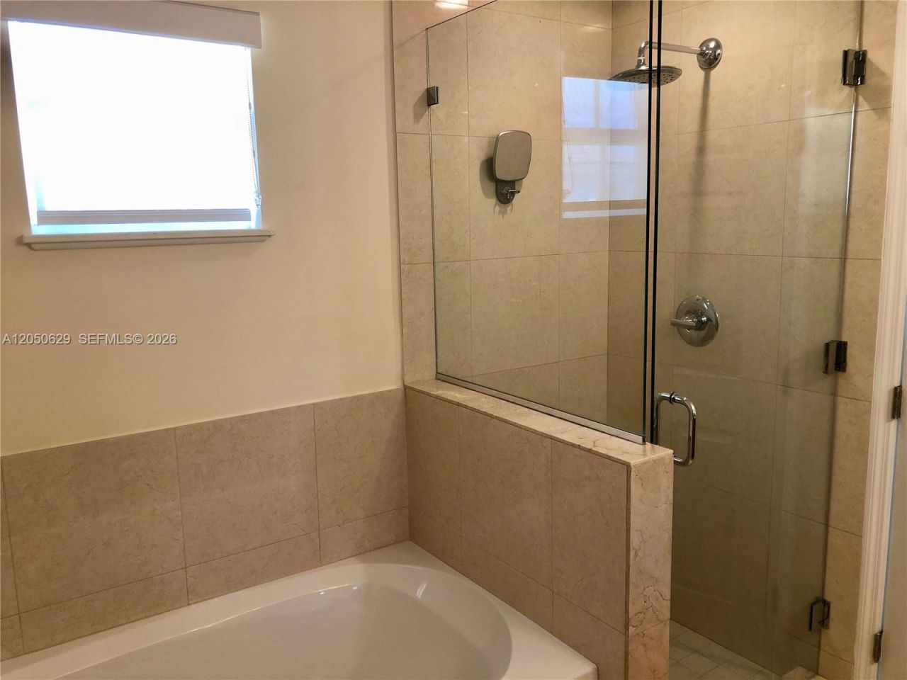 18451 NE 27th Pl , Aventura, FL 33160 Photo