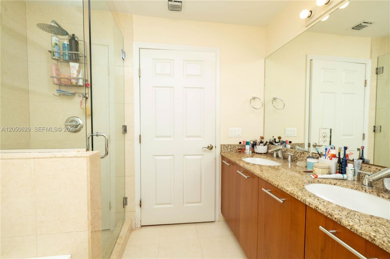 18451 NE 27th Pl, Aventura, FL 33160 Photo
