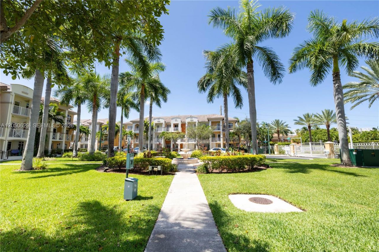 18451 NE 27th Pl, Aventura, FL 33160 Photo