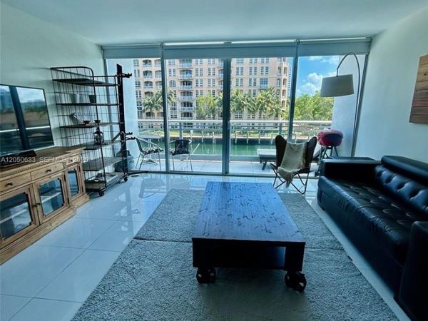 2950 NE 188th St , Unit 216, Aventura, FL 33180