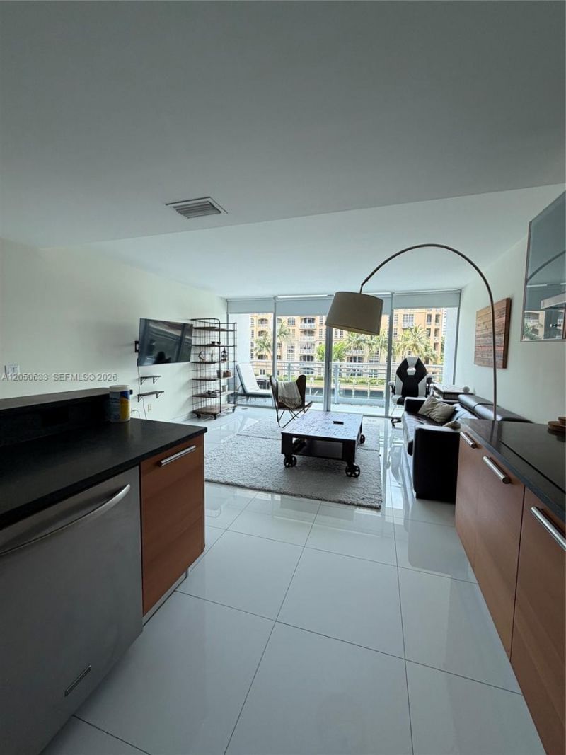 2950 NE 188th St , Unit 216, Aventura, FL 33180 Photo