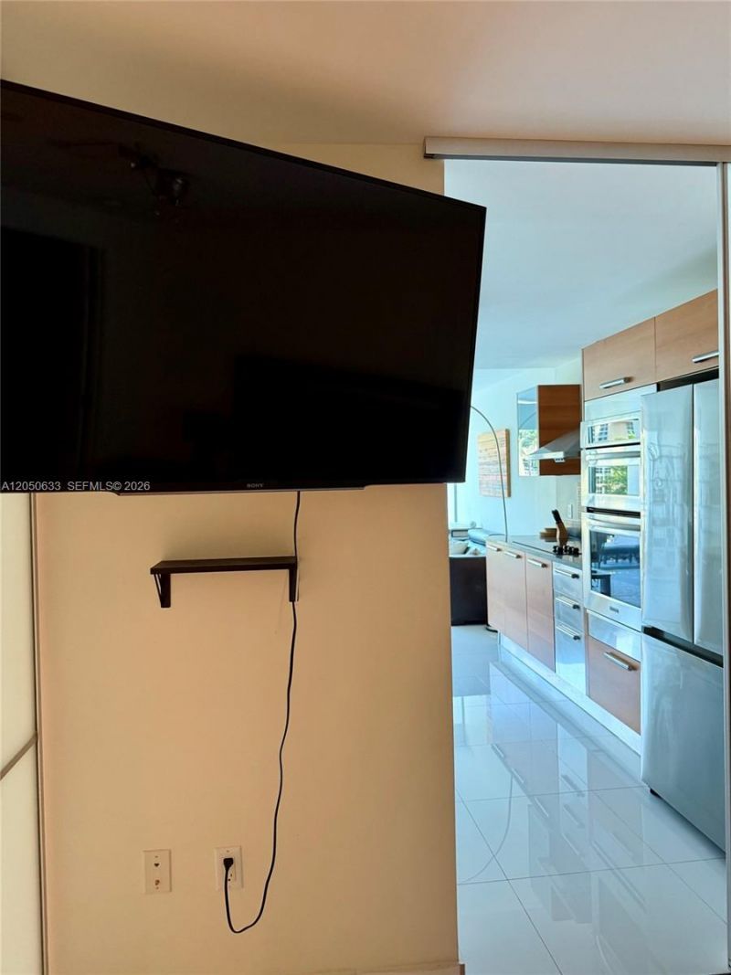 2950 NE 188th St , Unit 216, Aventura, FL 33180 Photo