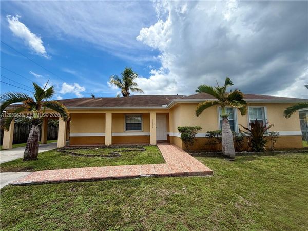 11310 Booker T Washington, Miami, FL 33176