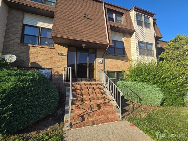 1904 Raspberry Court , Edison, NJ 08817