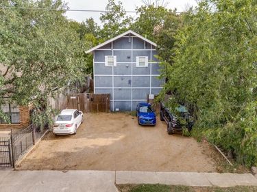 735 W 10th Street, Dallas, TX 75208
