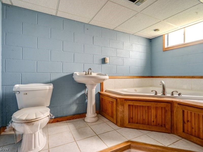 344 2nd Street SW, Brewster, OH 44613 Photo 24