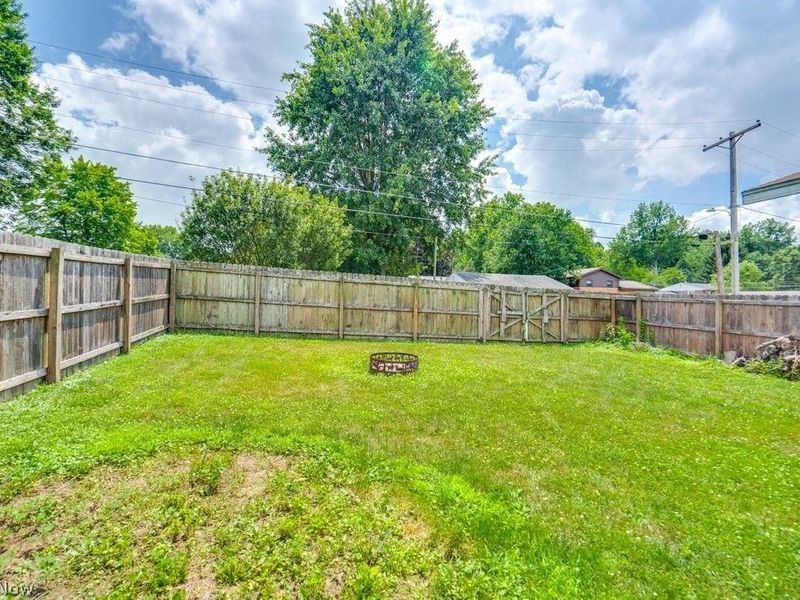 344 2nd Street SW, Brewster, OH 44613 Photo 26